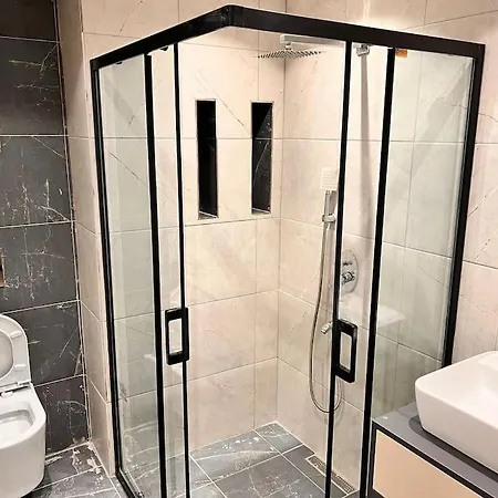Kadikoey Alex 5k Apartment