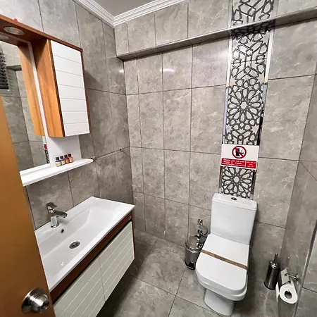 Kadikoey Alex 5k Apartment